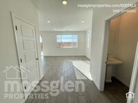 8840 Dorsetwood Wy in Sacramento, CA - Building Photo - Building Photo