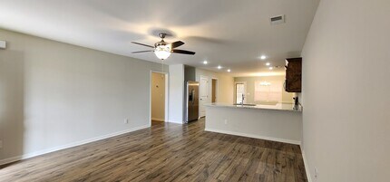 600 Constitution Dr in Sumter, SC - Building Photo - Building Photo