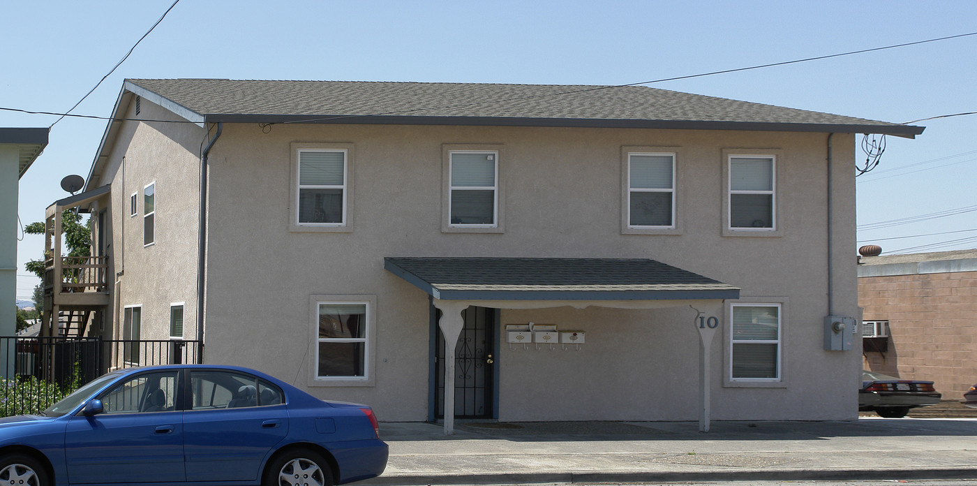 10 E 7th St in Antioch, CA - Building Photo