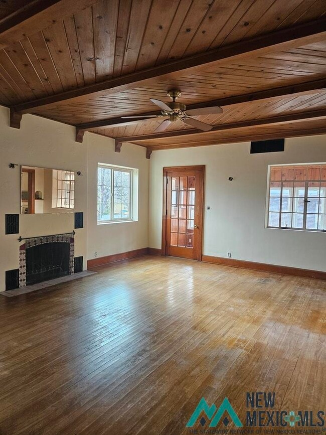 property at 618 Grape St