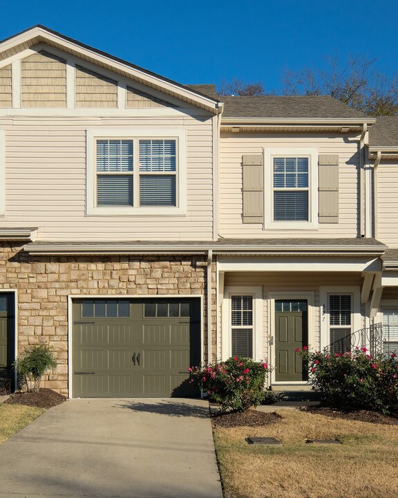 735 Tulip Grove Rd-Unit -#327 in Nashville, TN - Building Photo