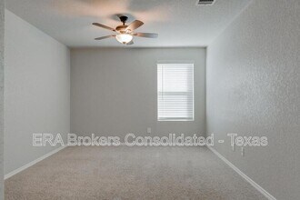 6039 Akin Quay in San Antonio, TX - Building Photo - Building Photo