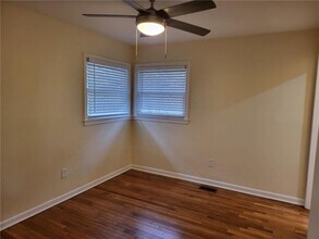 887 Bridgewater St SW in Atlanta, GA - Building Photo - Building Photo