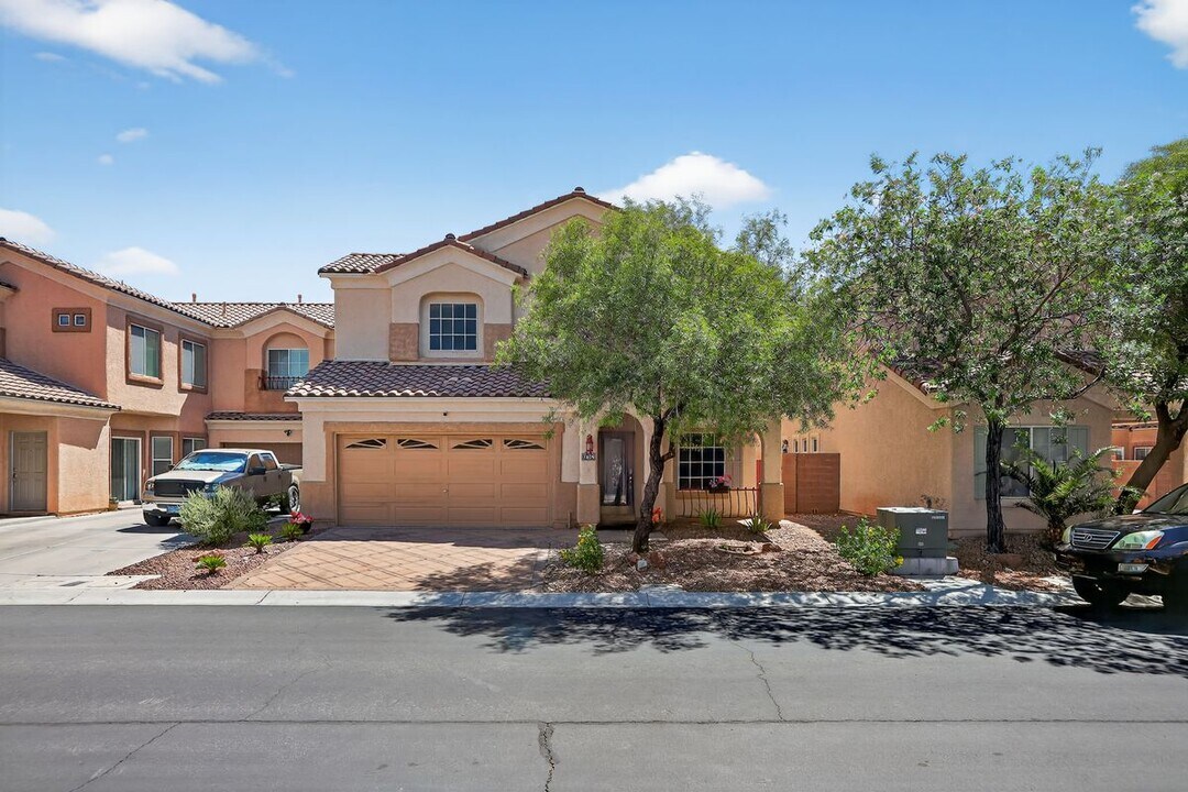 7634 Riva Ridge St in Las Vegas, NV - Building Photo