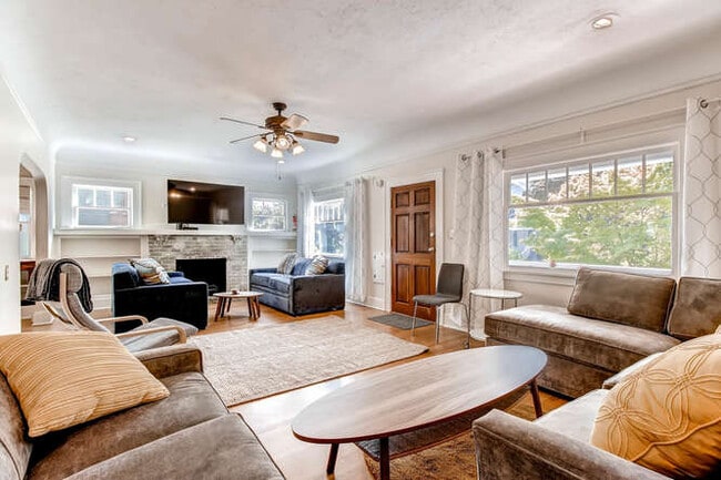 property at 3115 NE Schuyler St