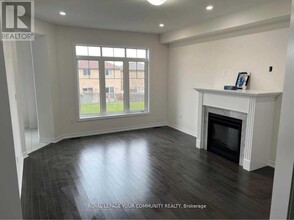 2185 Lozenby St in Innisfil, ON - Building Photo - Building Photo