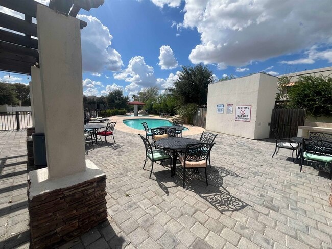 7615 Laguna Del Mar Ct