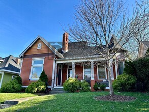 1208 Woodland St in Nashville, TN - Building Photo - Building Photo