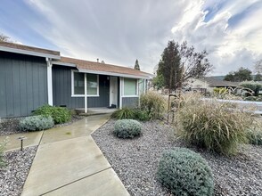 Jefferson Street, 6906-6916* in Yountville, CA - Building Photo - Interior Photo