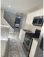 7390 Barberry Ln in Manlius, NY - Building Photo - Building Photo