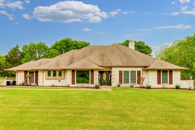4701 Chiesa Rd in Rowlett, TX - Foto de edificio - Building Photo
