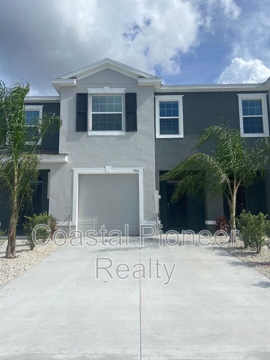 2964 Suncoast Blend Dr in Odessa, FL - Building Photo