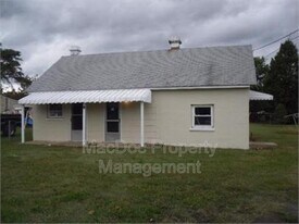 303 Powell St in Fredericksburg, VA - Building Photo