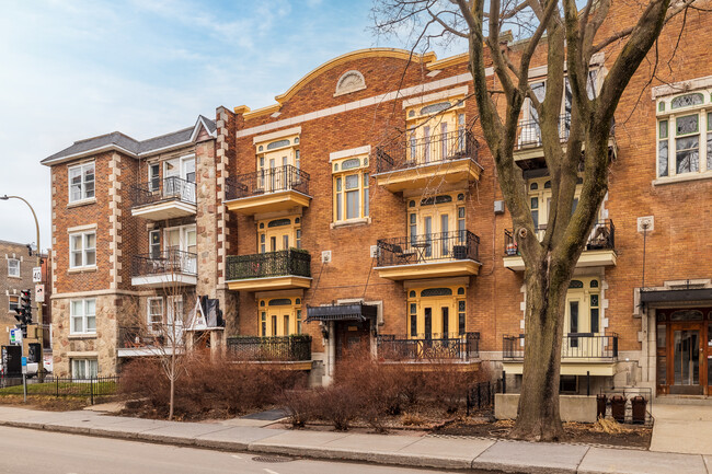 2109 Saint-Joseph Boul E