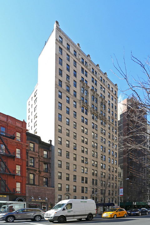 110 W 86th St in New York, NY - Building Photo