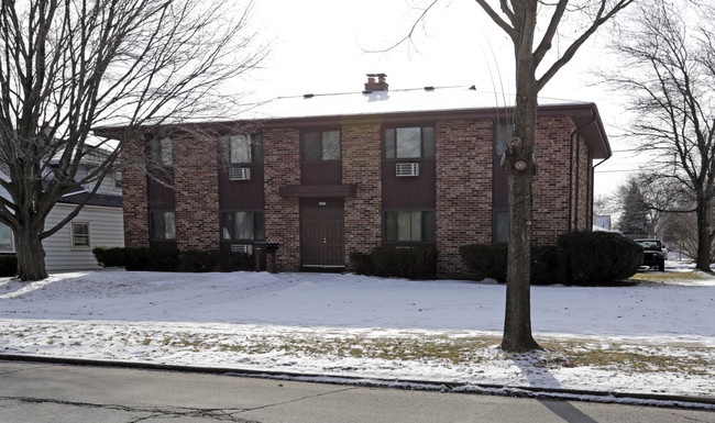1607 E Howard Ave in Milwaukee, WI - Foto de edificio - Building Photo