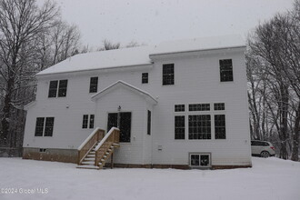 66 Ray Rd in Rexford, NY - Building Photo - Building Photo