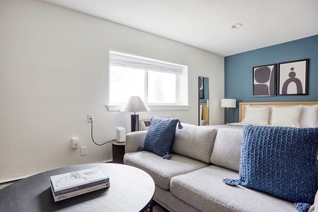 15 Euston Rd, Unit 1 in Boston, MA - Building Photo - Building Photo