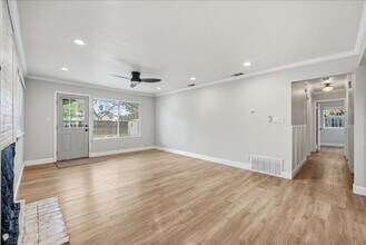 1156 Hampton Rd in Sacramento, CA - Building Photo - Building Photo