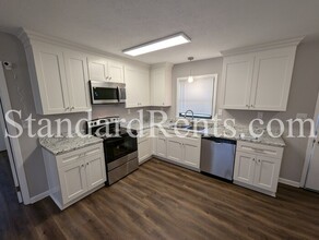 2839 Bay Berry Dr SW in Marietta, GA - Building Photo - Building Photo