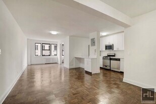 BEEKMAN PLACE in New York, NY - Building Photo