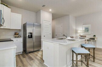 4083 Pendragon Cir in Milton, FL - Building Photo - Building Photo