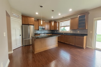 1505 Mills Dr in Chanhassen, MN - Building Photo - Building Photo