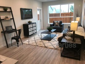 4124 148th St SE in Bothell, WA - Building Photo