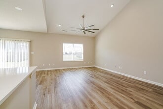 1813 Maplewood Ct in Pendleton, IN - Building Photo - Building Photo