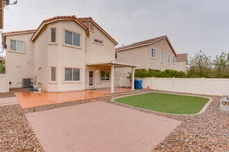 8807 Red Fox Dr in Las Vegas, NV - Building Photo - Building Photo