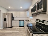 7204 Sandle St photo'