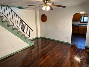 240 High St in Mount Pleasant, PA - Building Photo - Building Photo