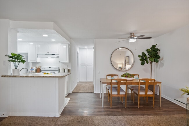 The Homestead in Fullerton, CA - Building Photo - Building Photo