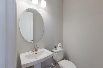 9312 Tequila Sunrise Dr in Sarasota, FL - Building Photo - Building Photo