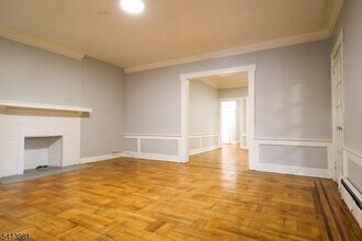 19 Poe Ave, Unit 1 in Newark, NJ - Building Photo - Building Photo