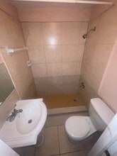 612 SW 4th St, Unit 612 Efficiency in Hallandale Beach, FL - Foto de edificio - Building Photo