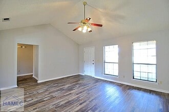 942 Gulfstream Rd, Unit 103 in Hinesville, GA - Foto de edificio - Building Photo