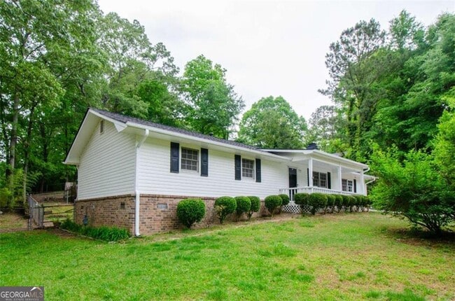 property at 2923 Bicentennial Dr SW