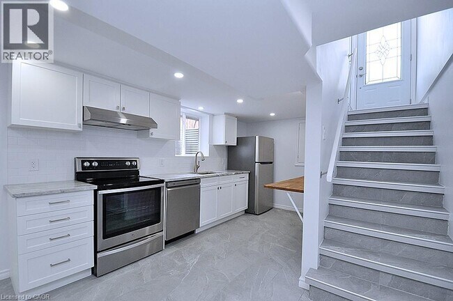 75 Woodhaven Rd in Kitchener, ON - Building Photo - Building Photo