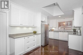 14 Guest St in Brampton, ON - Building Photo - Building Photo