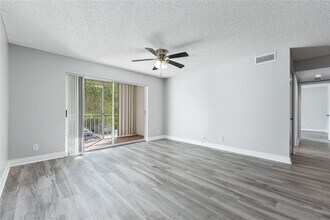 2502 SE Anchorage Cove in Port St. Lucie, FL - Building Photo - Building Photo