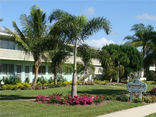 421 12th Ave S in Naples, FL - Building Photo - Building Photo