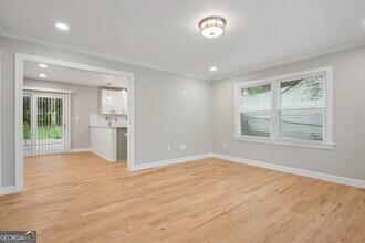 1335 E Washington Ave in East Point, GA - Building Photo - Building Photo