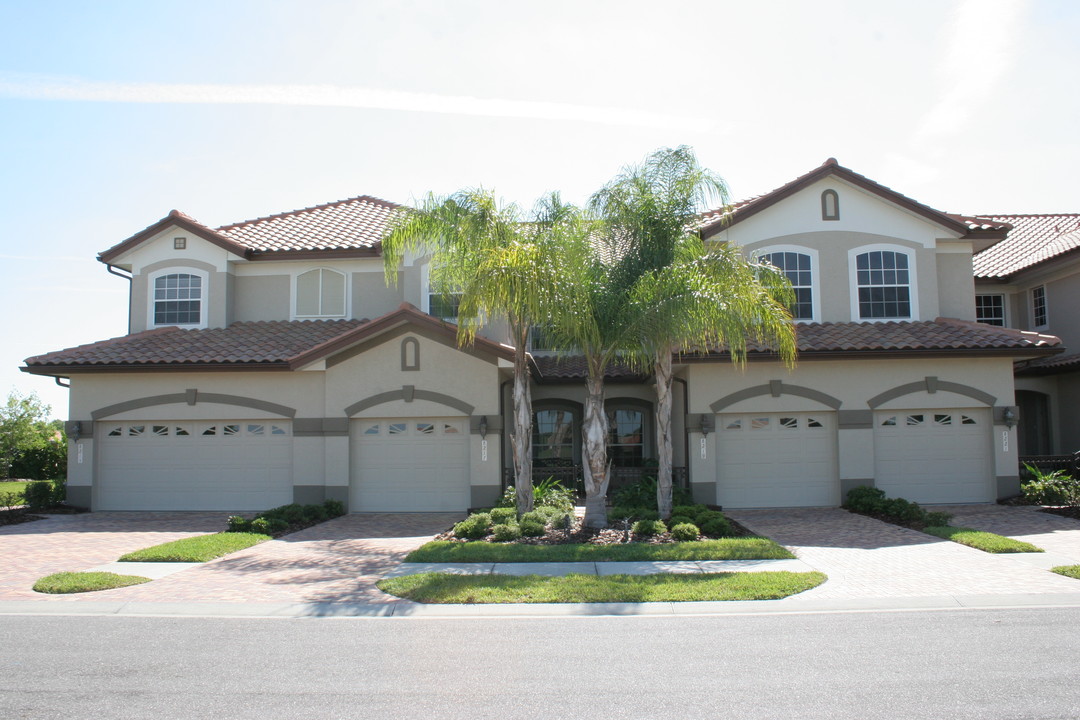 Miramar Links & Miramar Lagoons in Lakewood Ranch, FL - Foto de edificio