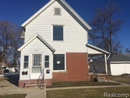 property at 1613 Lapeer Ave