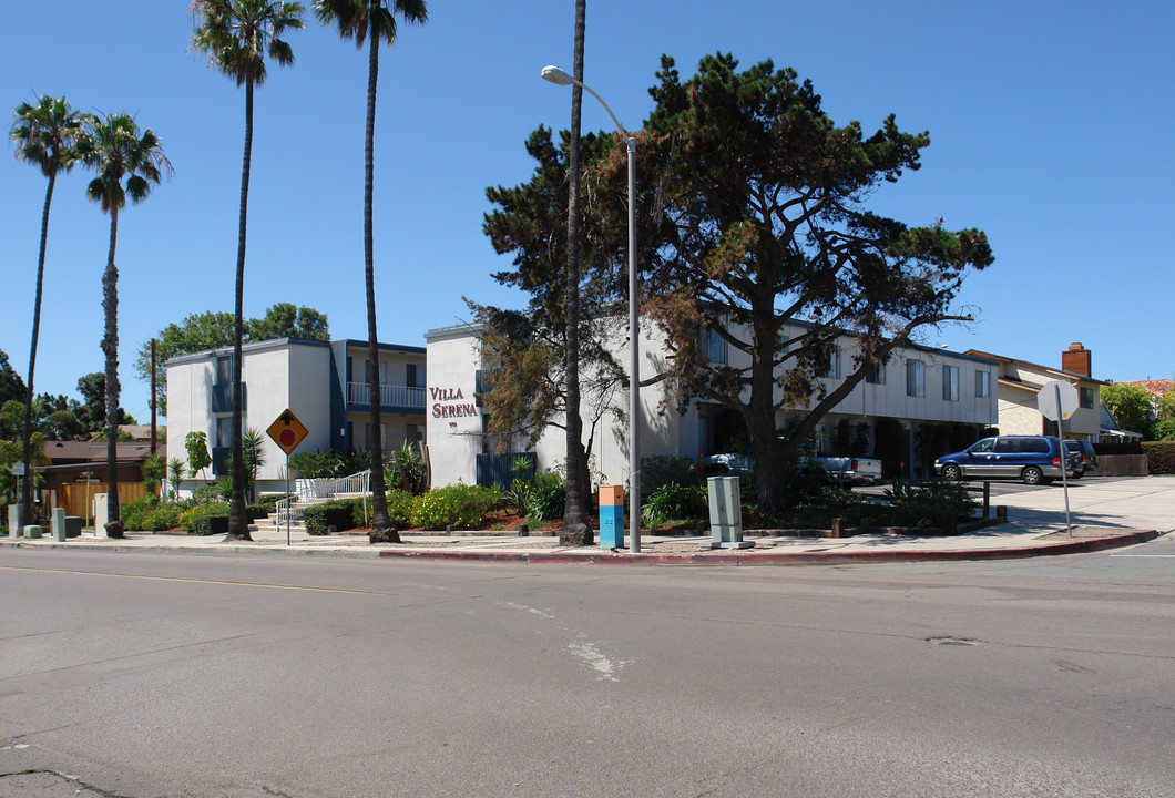 Villa Serena Apartments in San Diego, CA - Building Photo