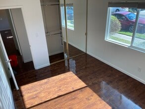 3045 E Theresa St, Unit #6 in Long Beach, CA - Building Photo - Building Photo