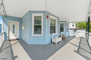 76 Lafayette Ave, Unit 3 in Passaic, NJ - Building Photo