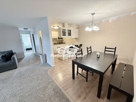 5440 3 Points Blvd in Mound, MN - Building Photo