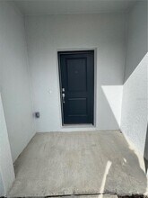 331 Sol Vis Dr in Dundee, FL - Building Photo - Building Photo